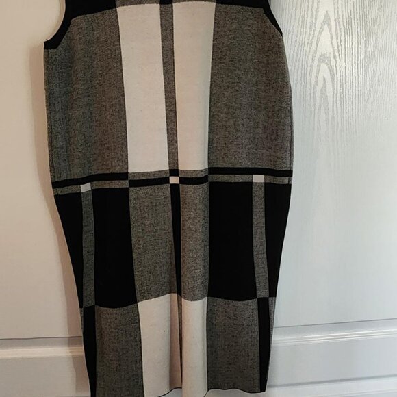 Tristan Dress with 2 pockets - Picture 2 of 3